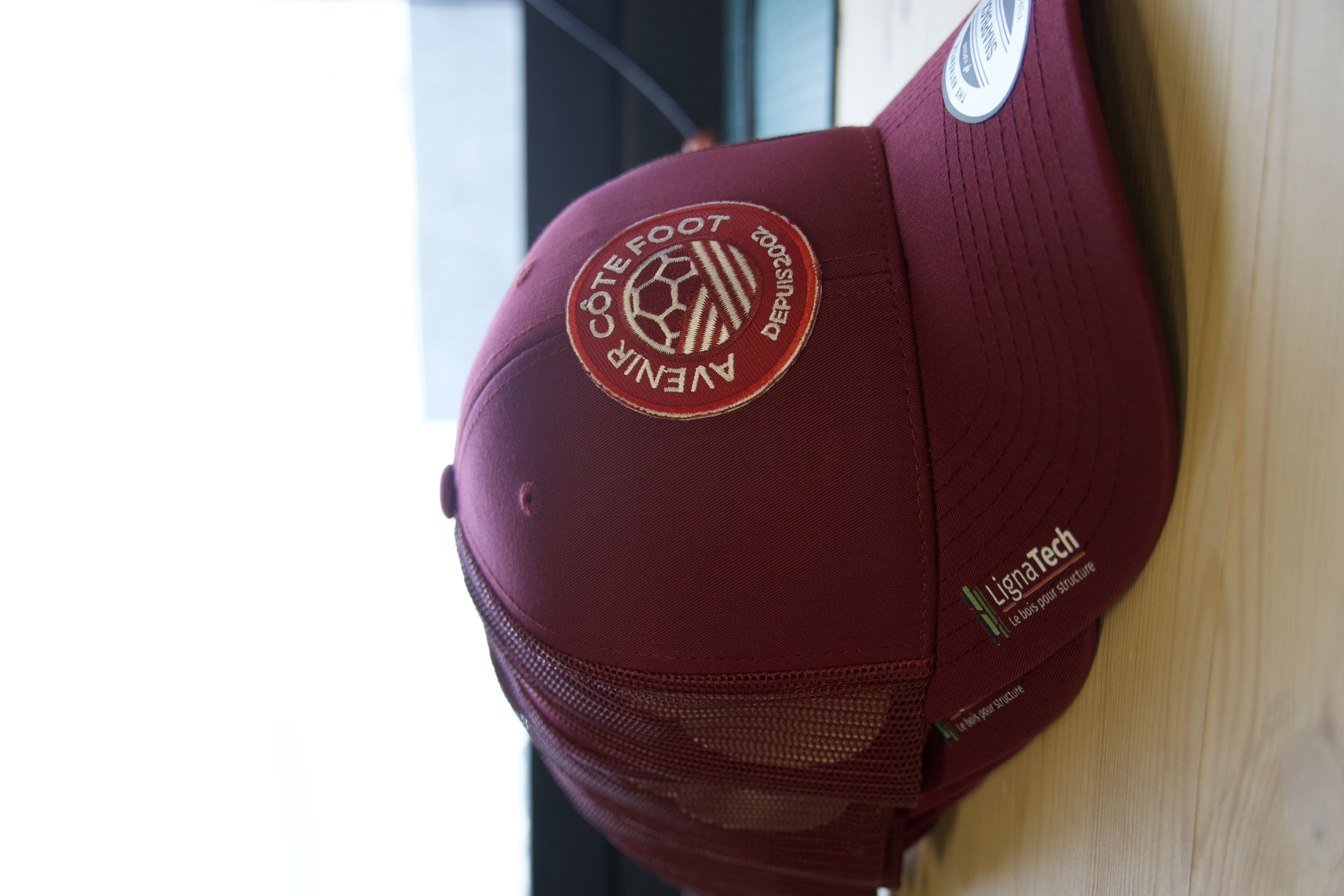 Avenir Côte Foot : des casquettes personnalisées au style affirmé