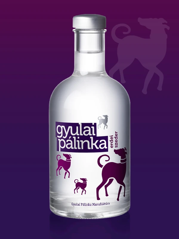 Gyulai pálinka erdei szeder palack lila háttéren