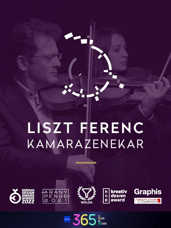 A Liszt Ferenc Kamarazenekar logója hegedűművészek fotóján, díjlogókkal
