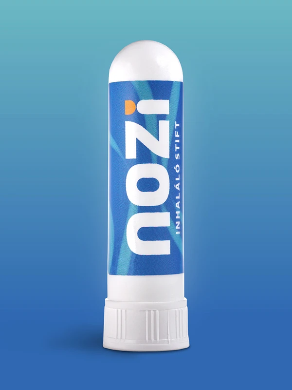 Nozi inhaláló stift kék háttéren