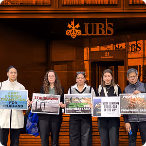 Photo of the potesters agains UBS