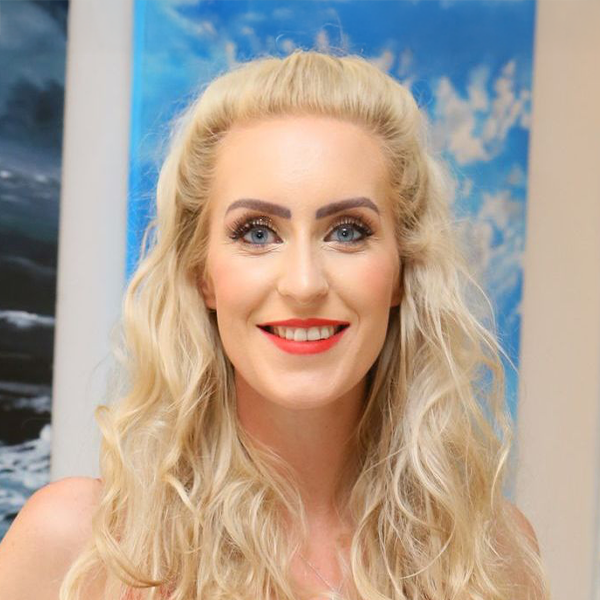 Foto von Juliane Golbs, Künstlerin und Malerin aus Hamburg.