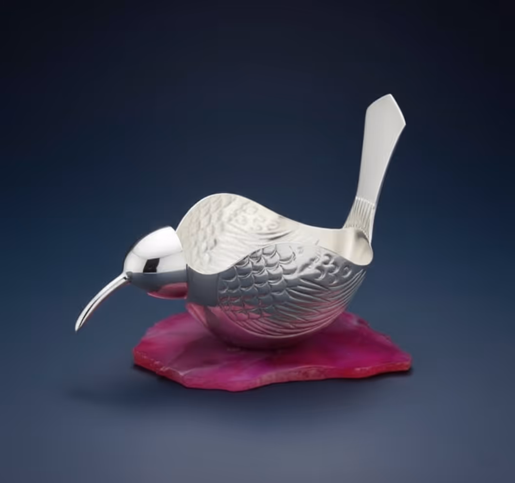 Repoussé Bird Bowl on Agate – handcrafted silver bird bowl on agate base