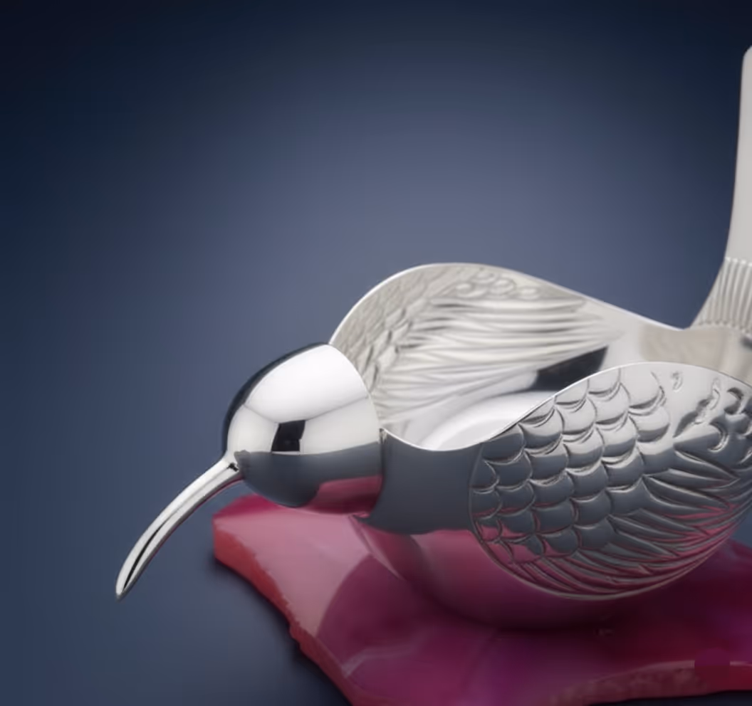 Repoussé Bird Bowl on Agate – handcrafted silver bird bowl on agate base