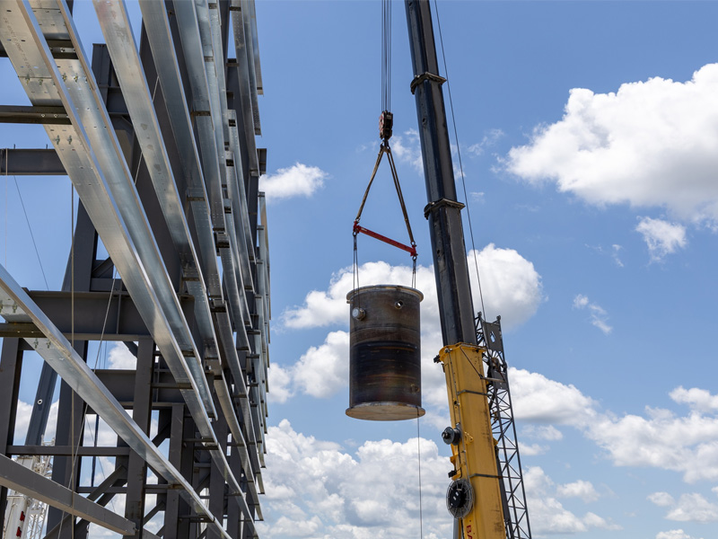 Kairos Power Installs Reactor Vessel for Oak Ridge Engineering Test Unit