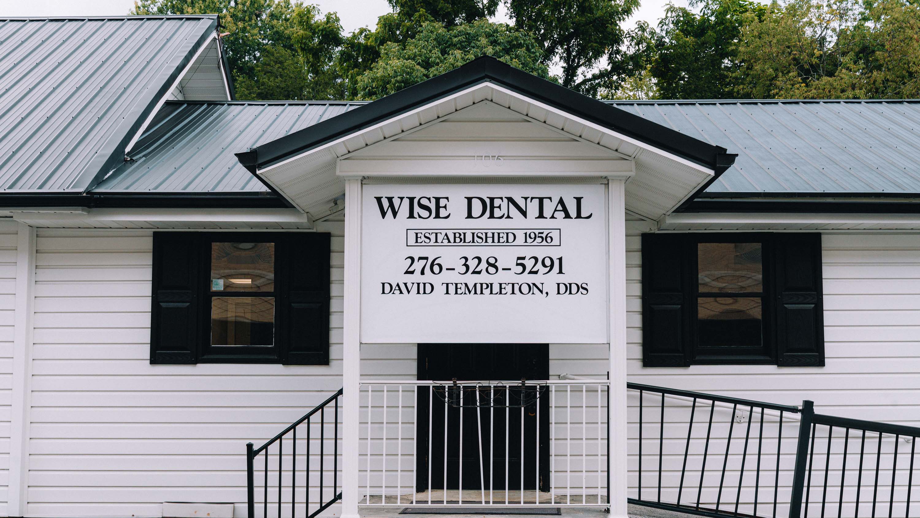 image of the clinic reception area (for a veterinary clinic)