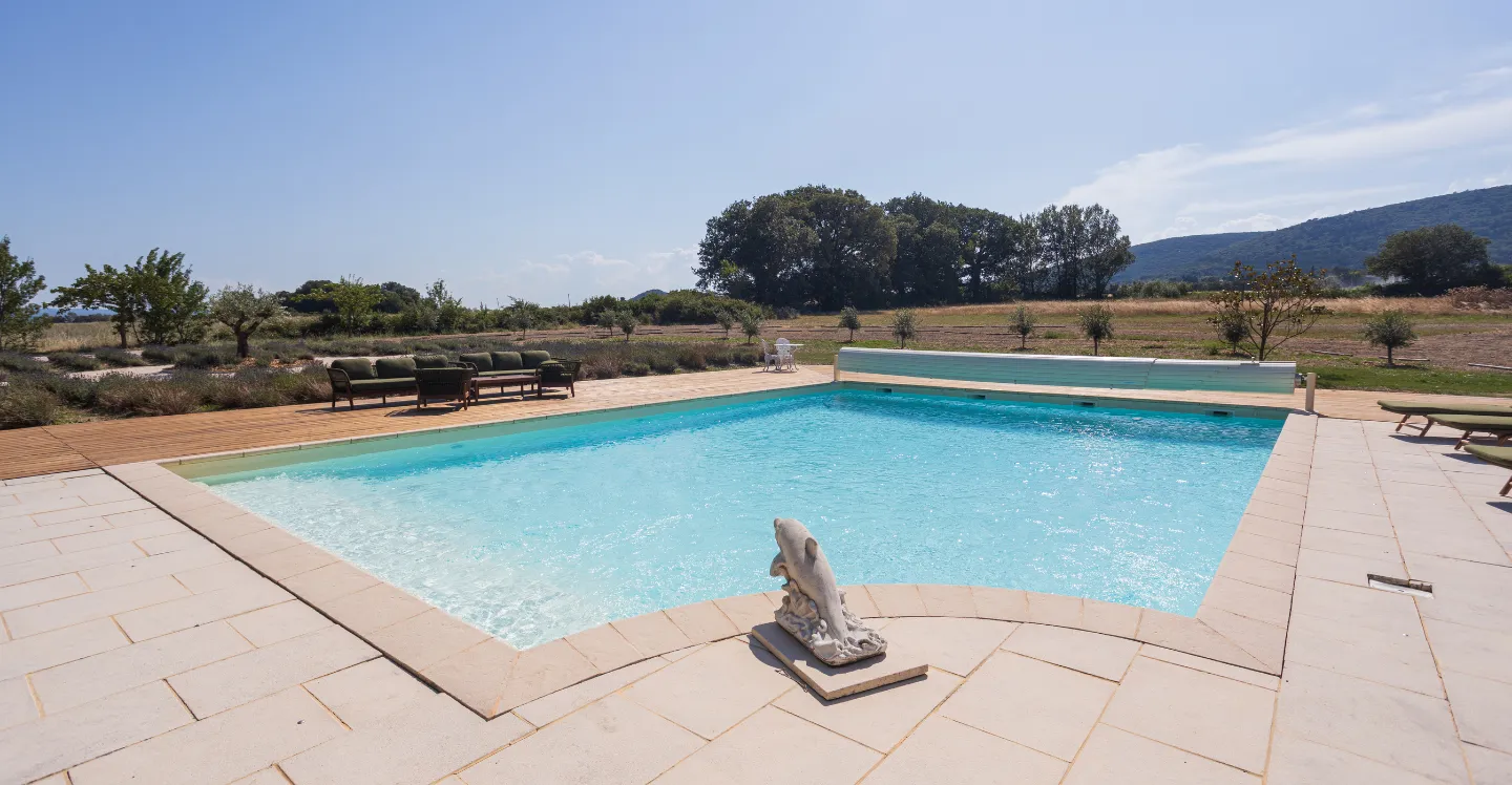 La piscine de la Bastide au Domaine de la Vivande