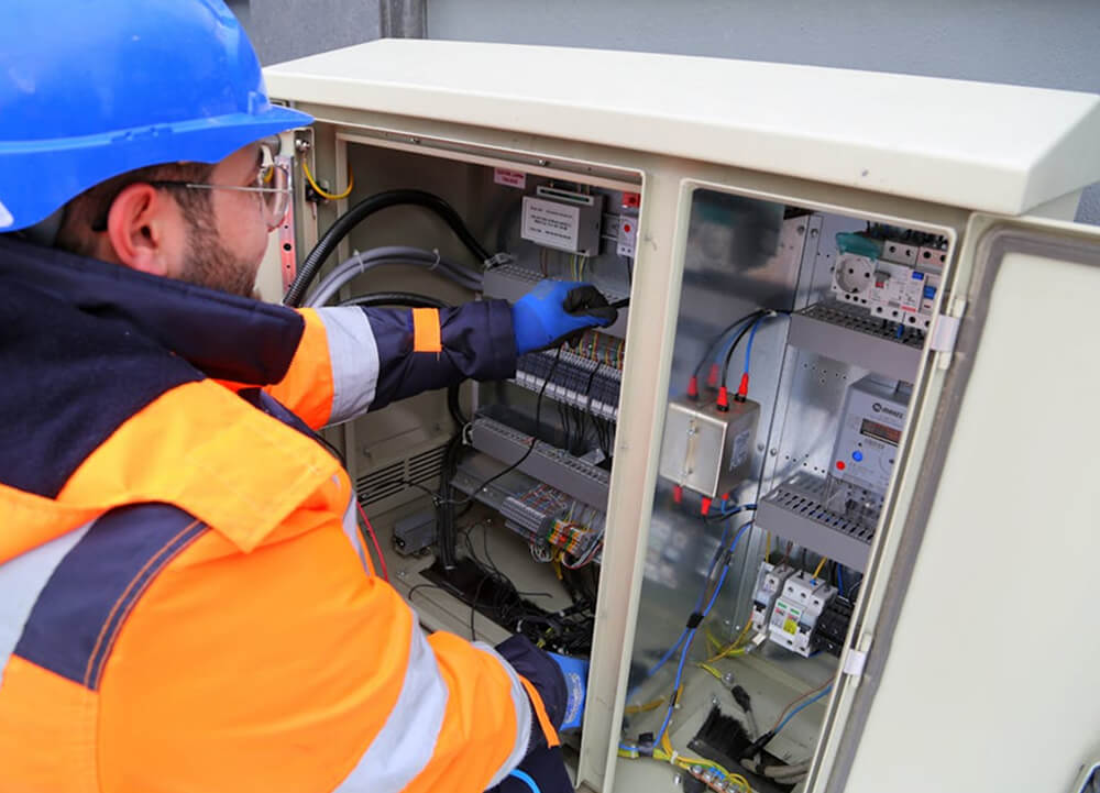 Service Single Work Image