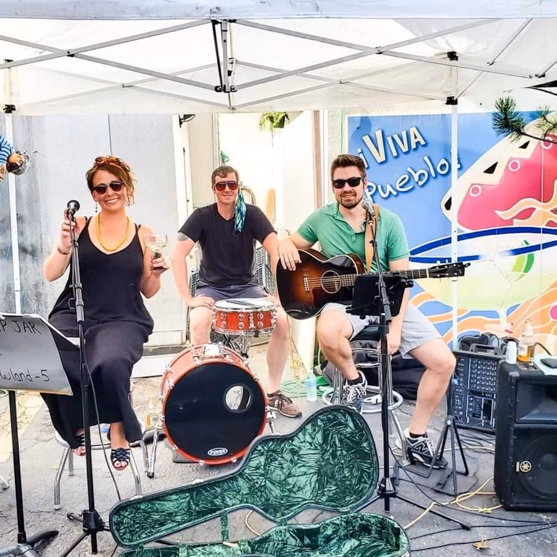 A band playing in the Pueblo Solis patio.