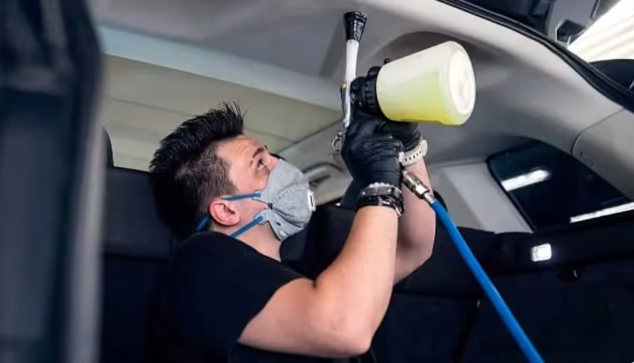 Passo a passo detalhado: como limpar o teto do carro corretamente