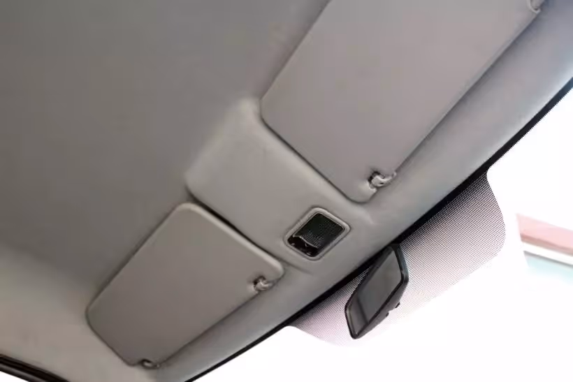 resultado da limpeza de forro de teto automotivo