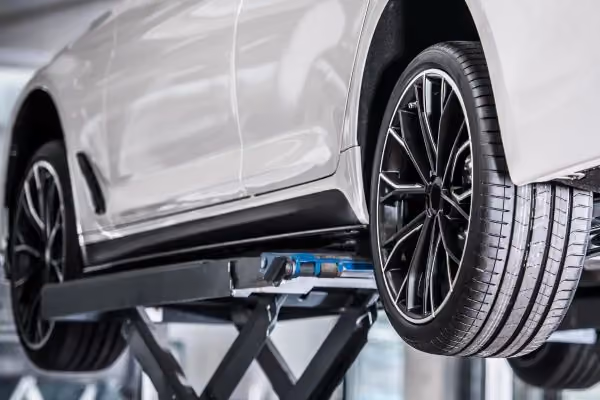 Elevador para estética automotiva: conheça 4 tipos