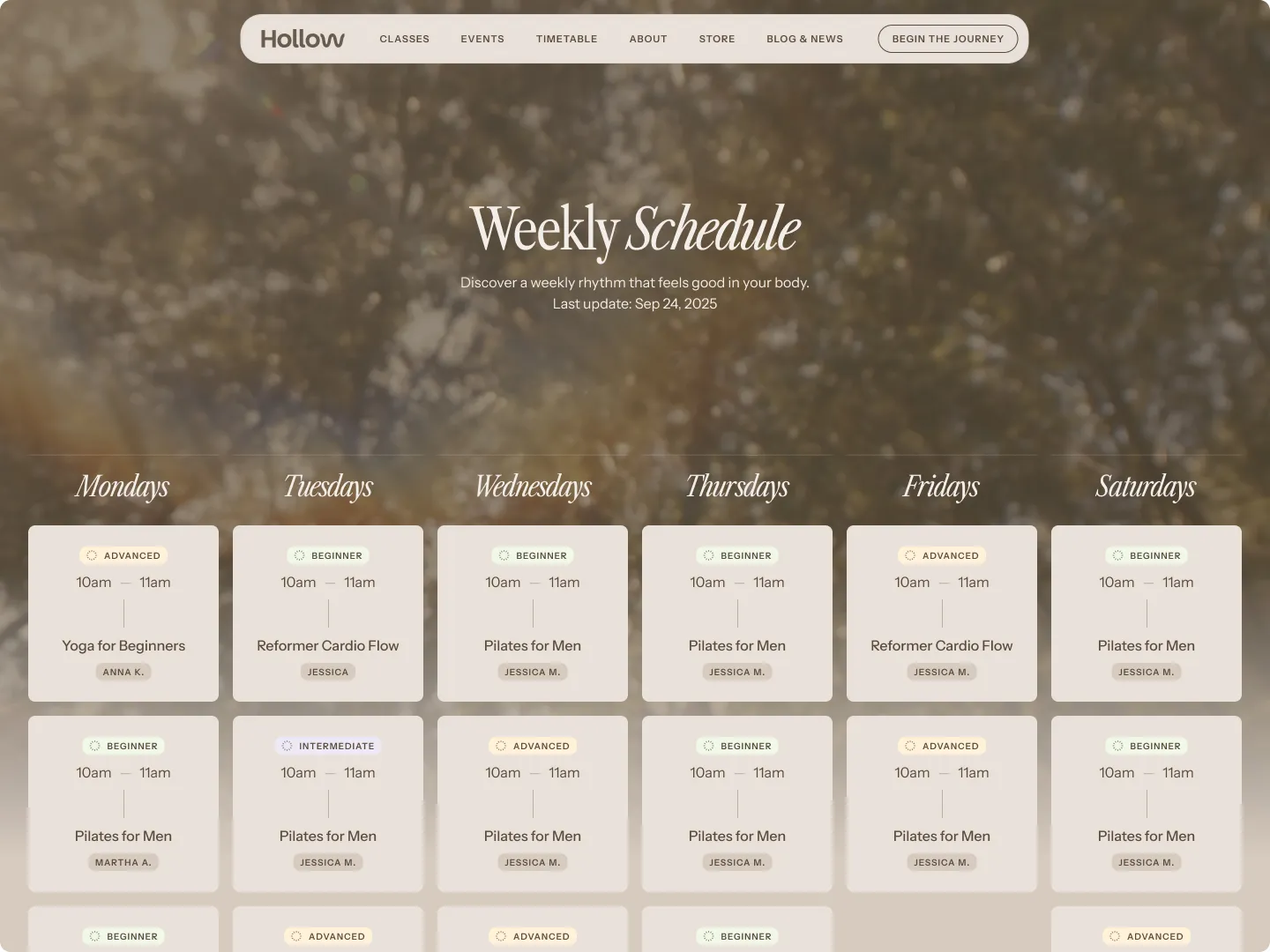 Weekly schedule webpage for Hollow showing yoga and pilates classes from Monday to Saturday with times, difficulty levels, and instructor names.