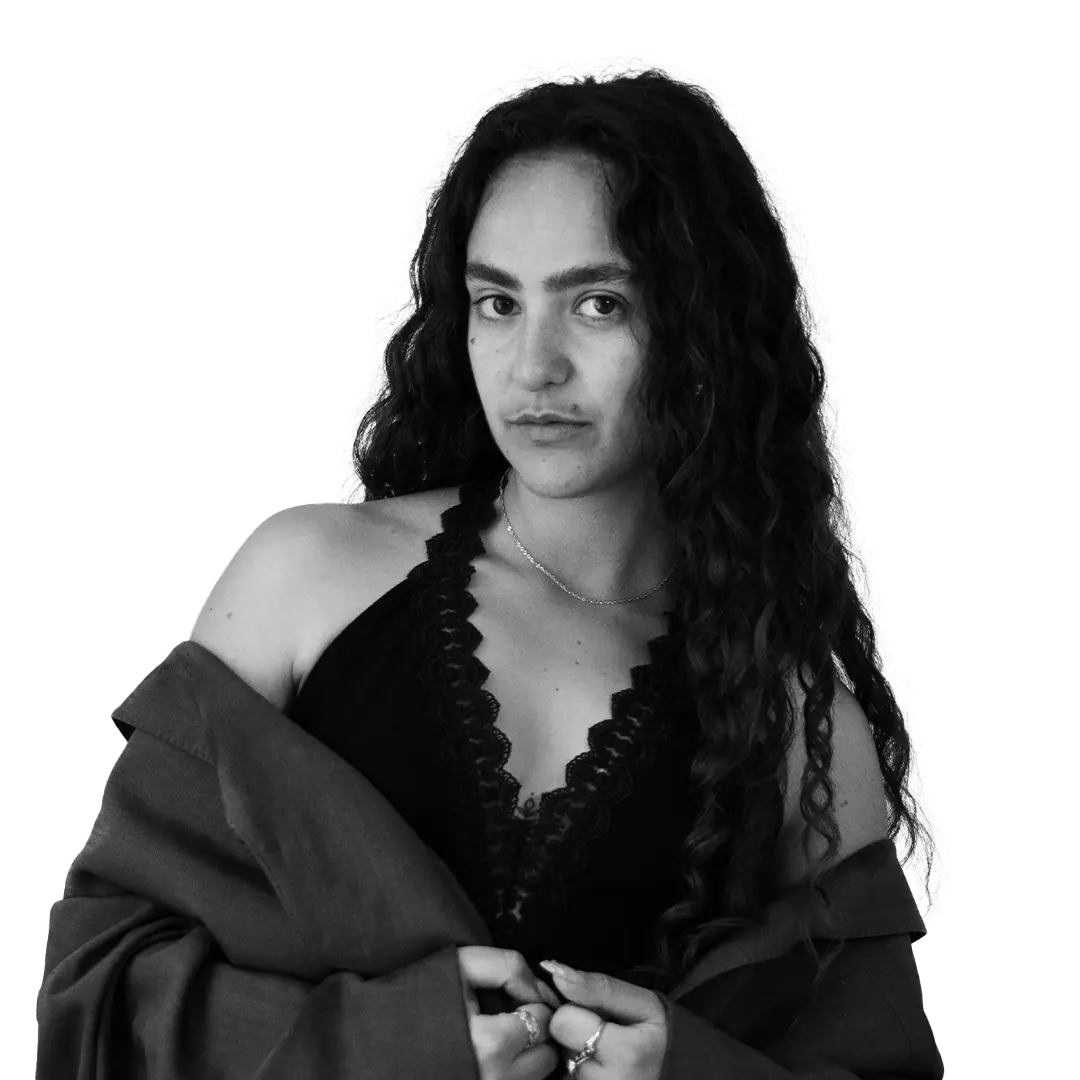 Portrait de Salma Fawaz, collaboratrice artistique de la pièce “Le Poids du Soleil”.