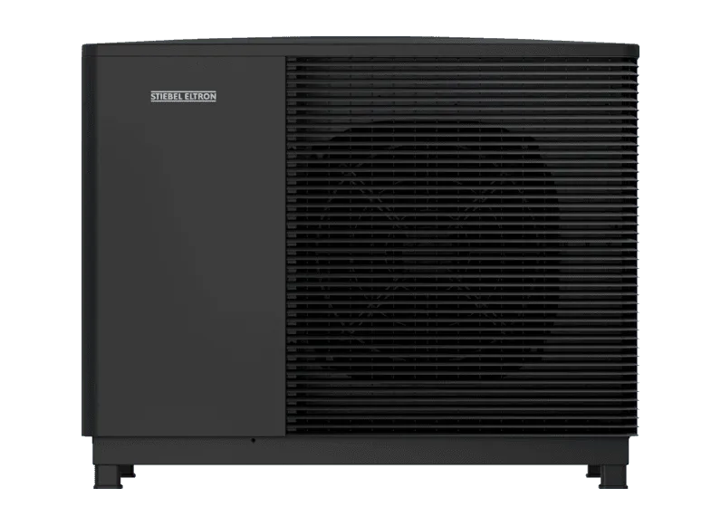 Schwarze Außeneinheit einer Stiebel Eltron Wärmepumpe mit Lüfter hinter Gittern.
