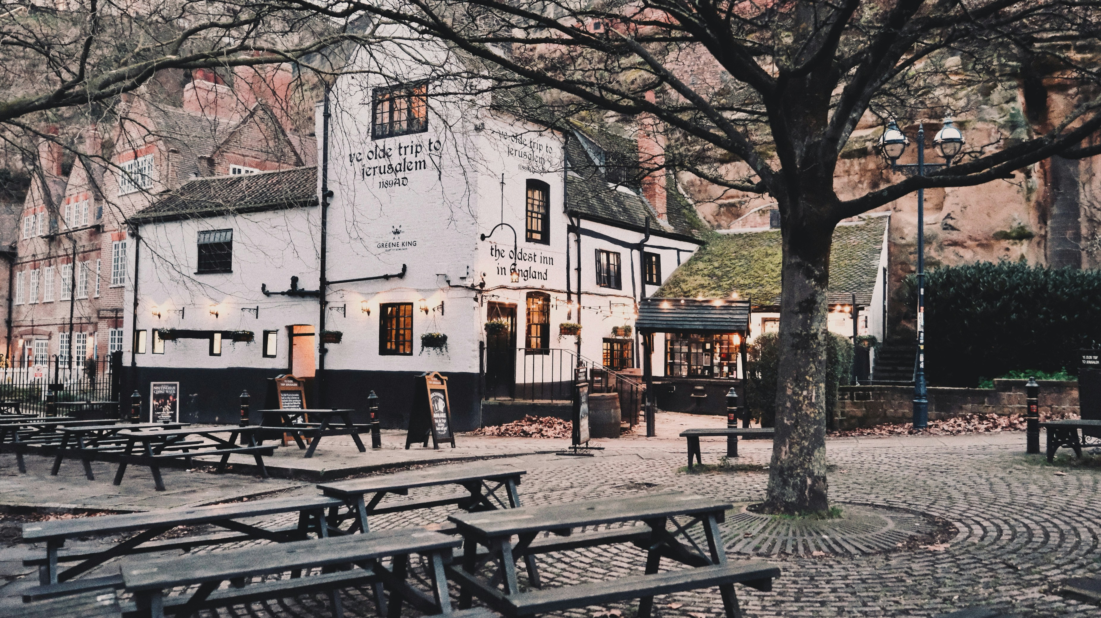 An outside picture of a pub in Nottingham, UK