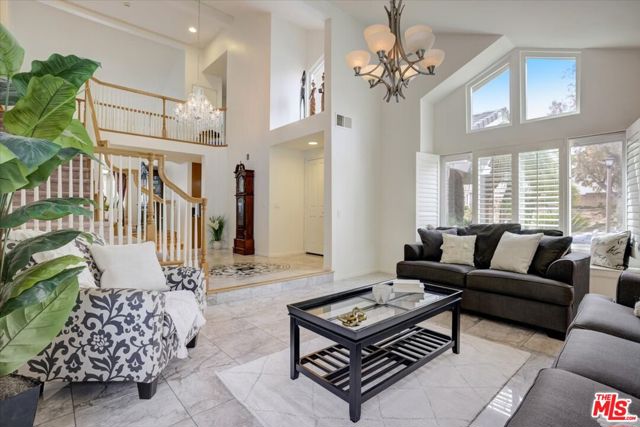 3164 Hollyburne Court, Glendale CA 91206