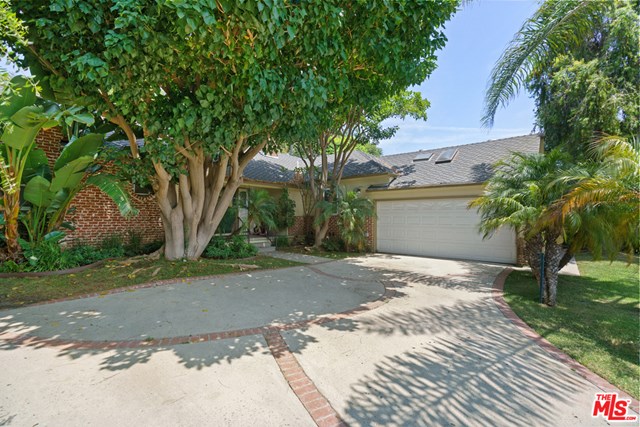 10137 BRIDLEVALE Drive, Los Angeles CA 90064