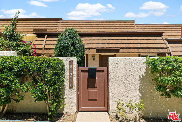 10121 Larwin Avenue # 4, Chatsworth CA 91311