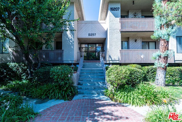 15207 MAGNOLIA # 110, Sherman Oaks CA 91403