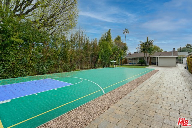 15602 Morrison Street, Sherman Oaks CA 91403