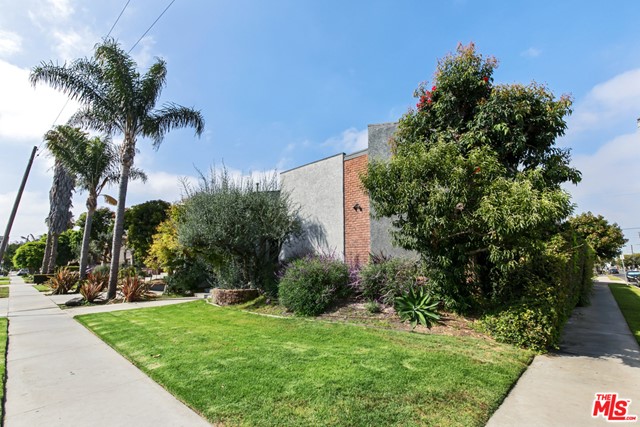 1805 S Barrington Avenue # 8, Los Angeles CA 90025