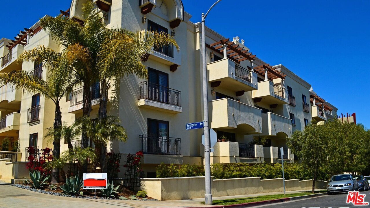 11863 DARLINGTON Avenue # 307, Los Angeles CA 90049