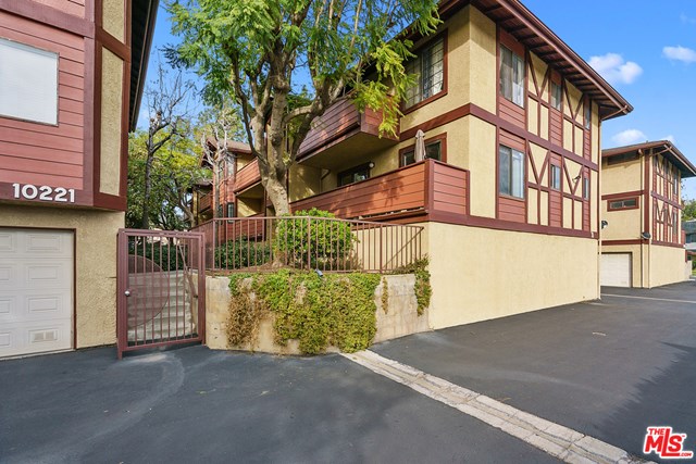10221 Oklahoma Avenue # 35, Chatsworth CA 91311