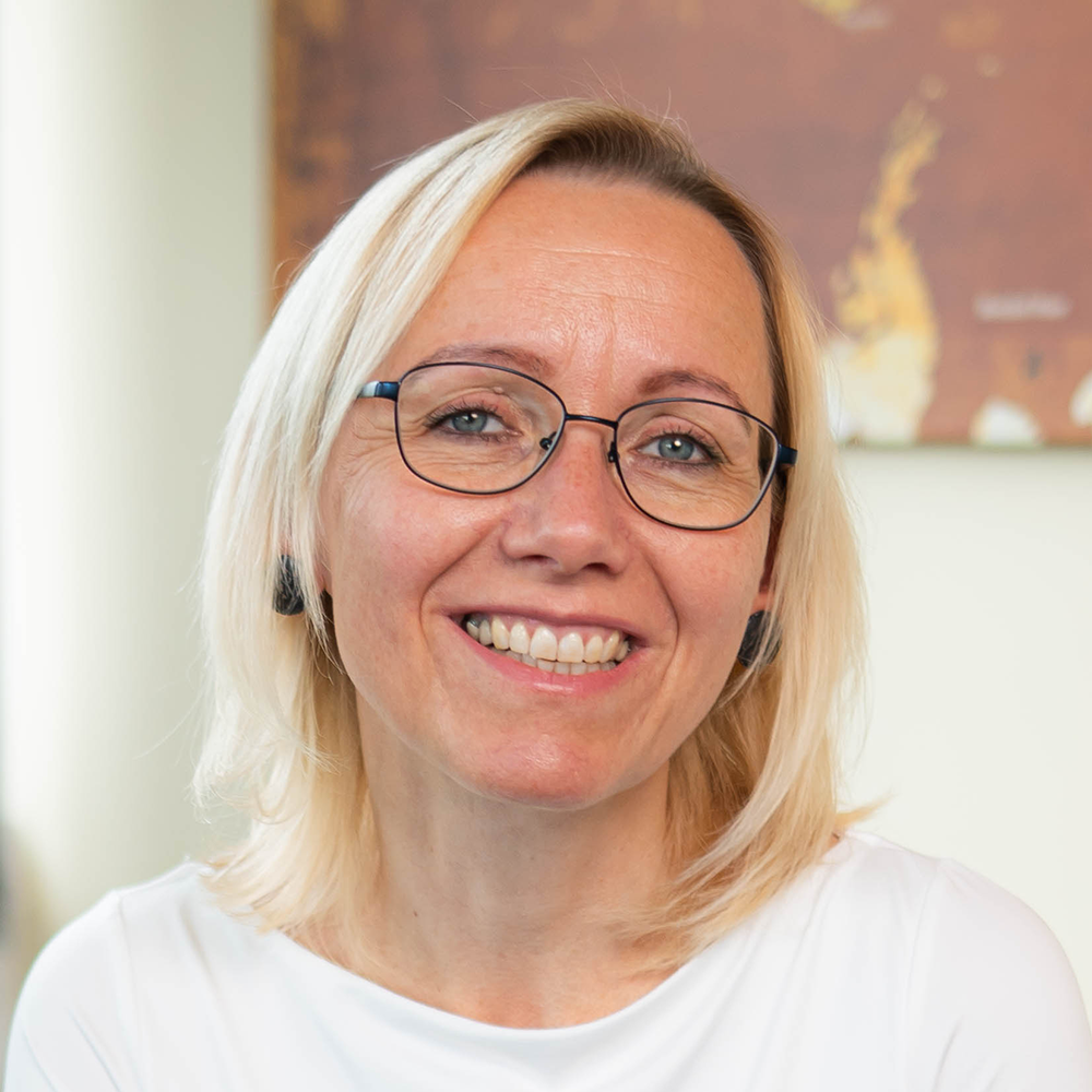 Insa Heller, Geschäftsführerin der Helvenza Plus GmbH – Kundin der Askara Branding Agentur Dresden