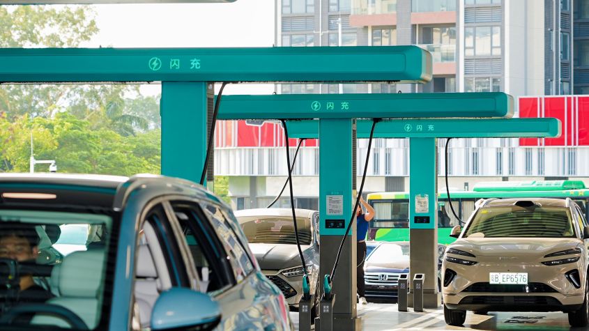 BYD Flash Charging - pictures