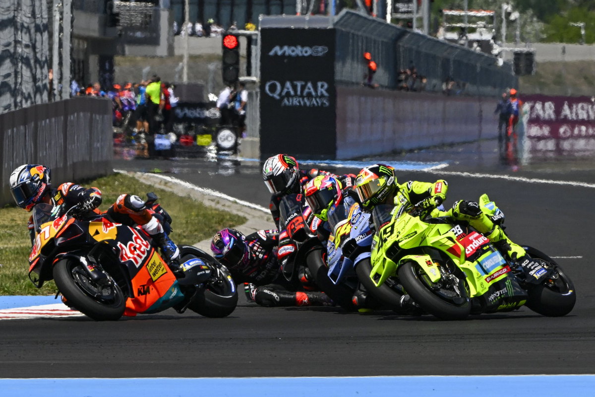 WATCH: Jorge Martin wipes out Marco Bezzecchi at Turn 1 in Hungary MotoGP drama