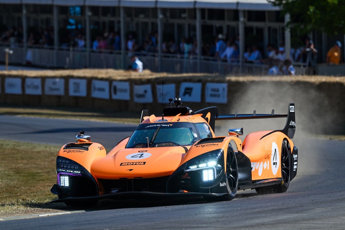 Lando Norris gives McLaren MCL-HY public debut at Goodwood