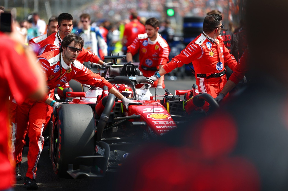 Leclerc perplexe face à la déception Ferrari : "C'est quand même très bizarre"