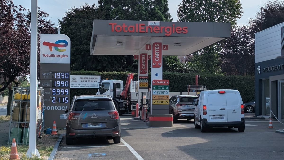 Le prix du Diesel explose à la pompe en France : jusqu’à 2,743€ le litre. Et ça ne baissera pas en septembre