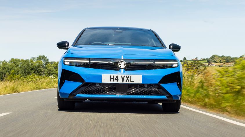 New Vauxhall Astra with a manual gearbox - pictures