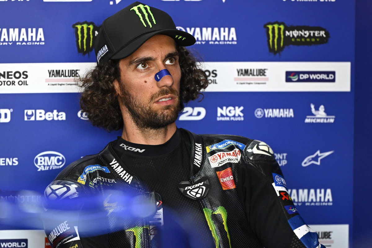Alex Rins gives Indonesia MotoGP marshal middle finger in heated exchange