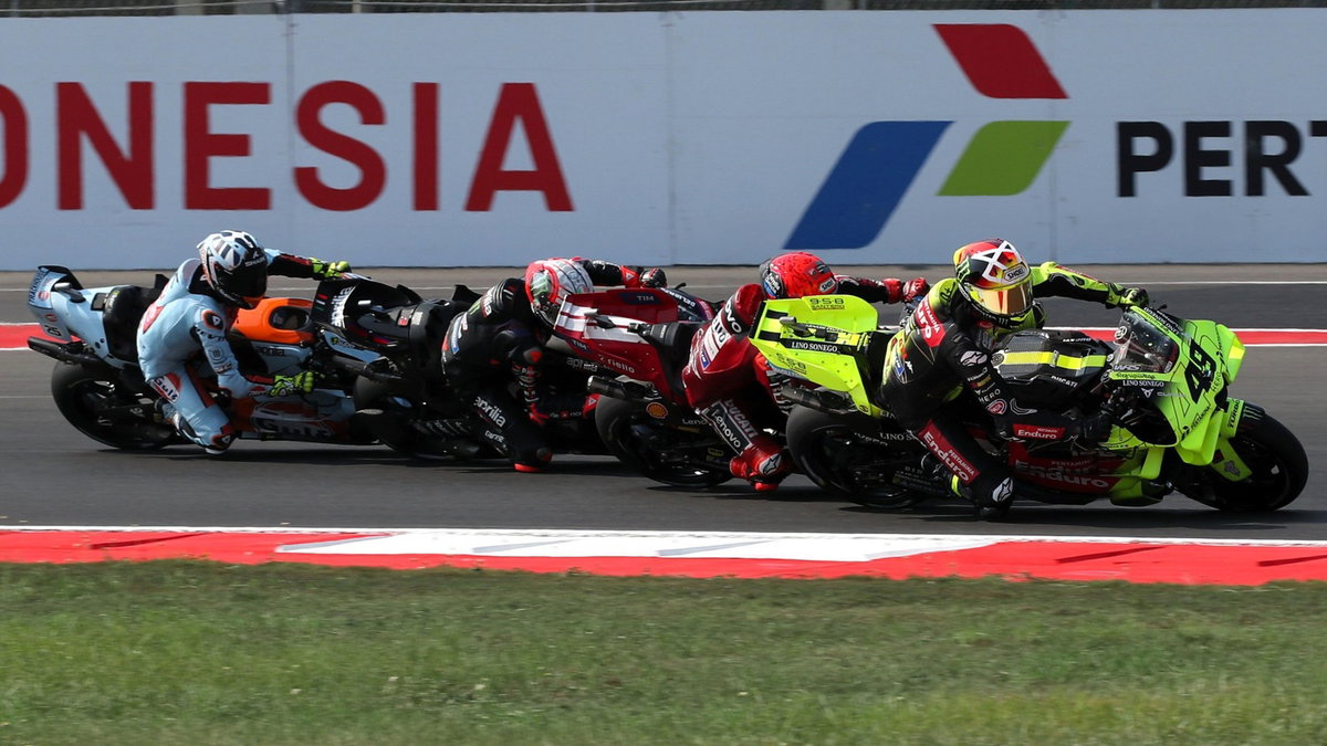 Fabio di Giannantonio “got hit”, stuck “on the limiter” in Turn 1 mayhem