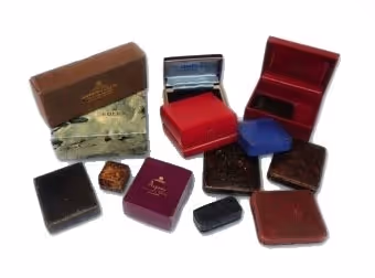 Boîtes de marque vides