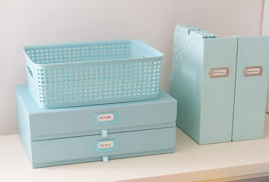 paper organisers, files and baskets