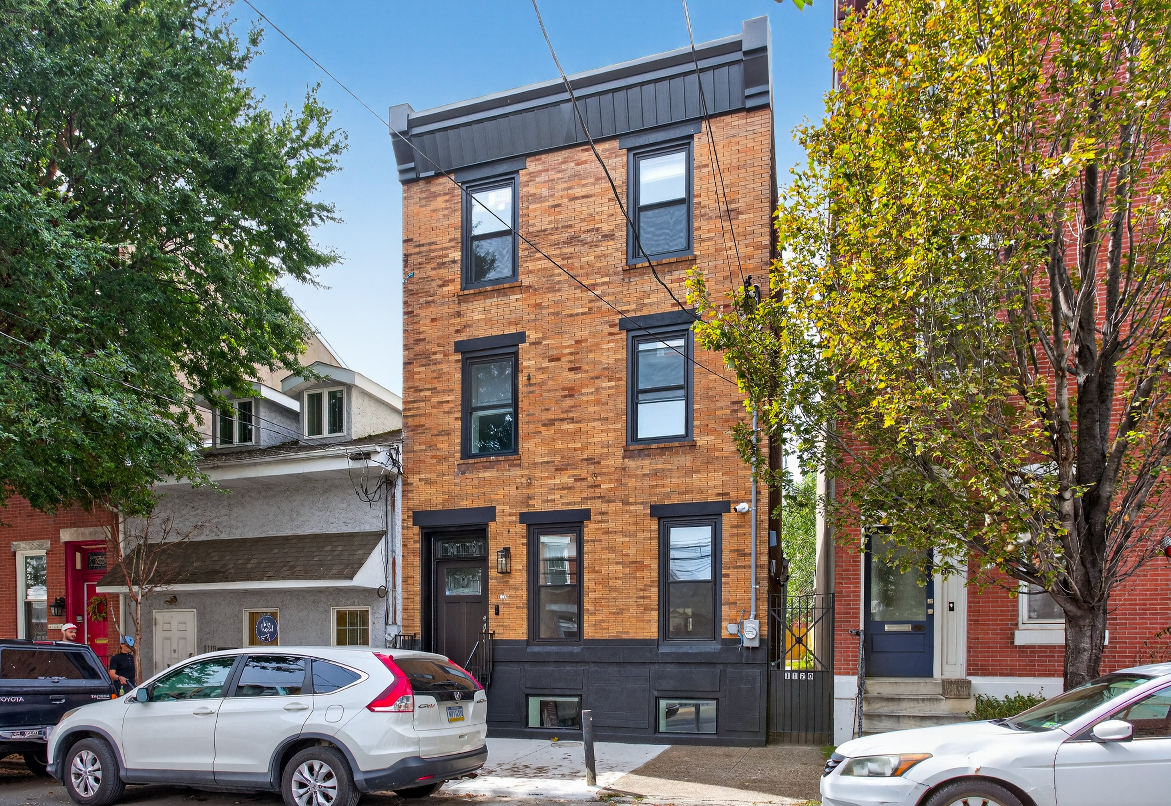 A full-gut renovation of a 4 bedroom, 1.5 bathrooms (2,200 sf) property located in Fishtown, Philadelphia.