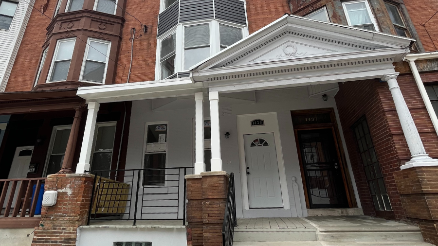 Complete renovation of a vacant, shell-condition building to a fully amenitized duplex with 8-bedrooms and 4-bathrooms.