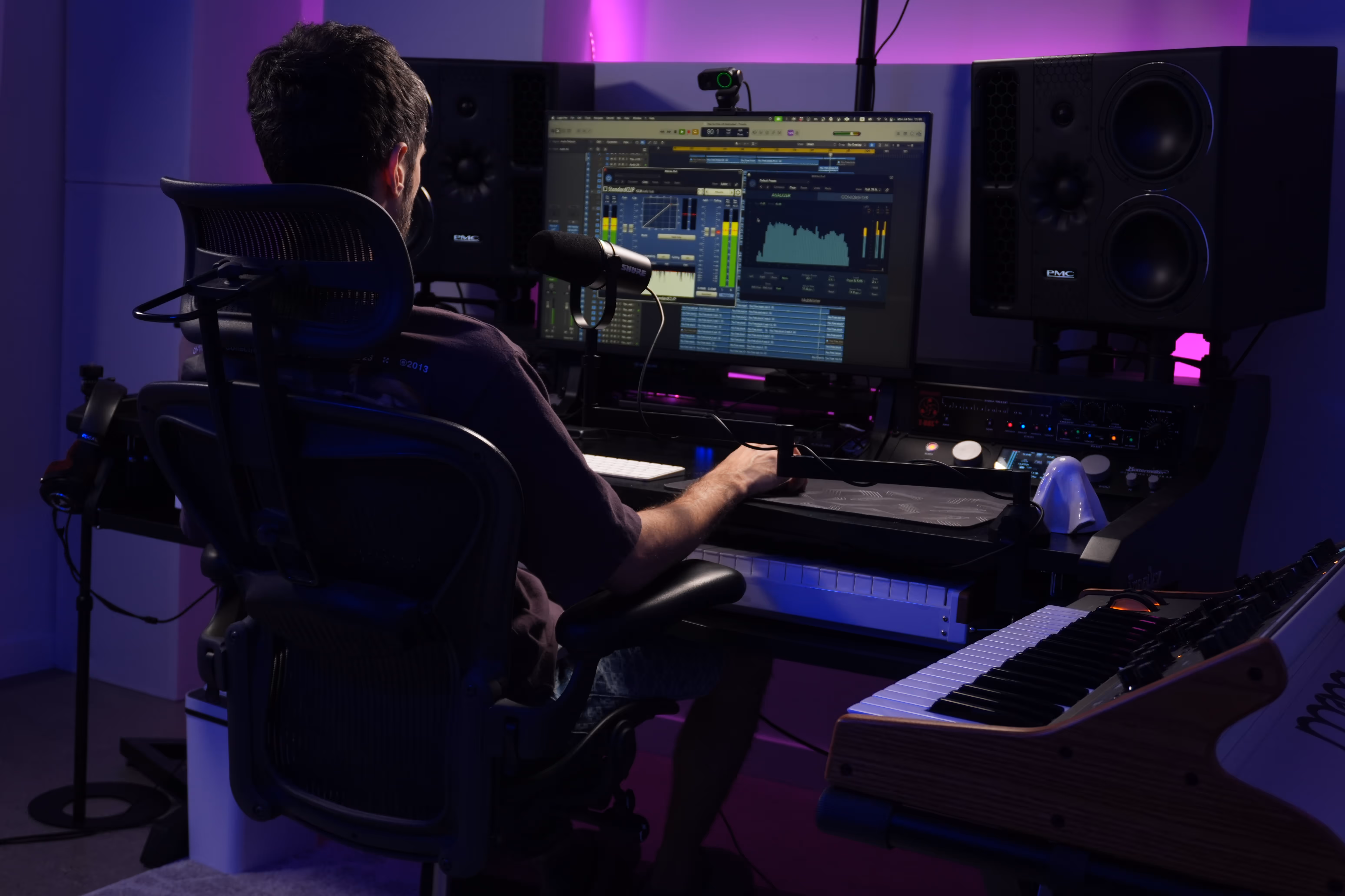 image of studio room (photography) (for a music studio)