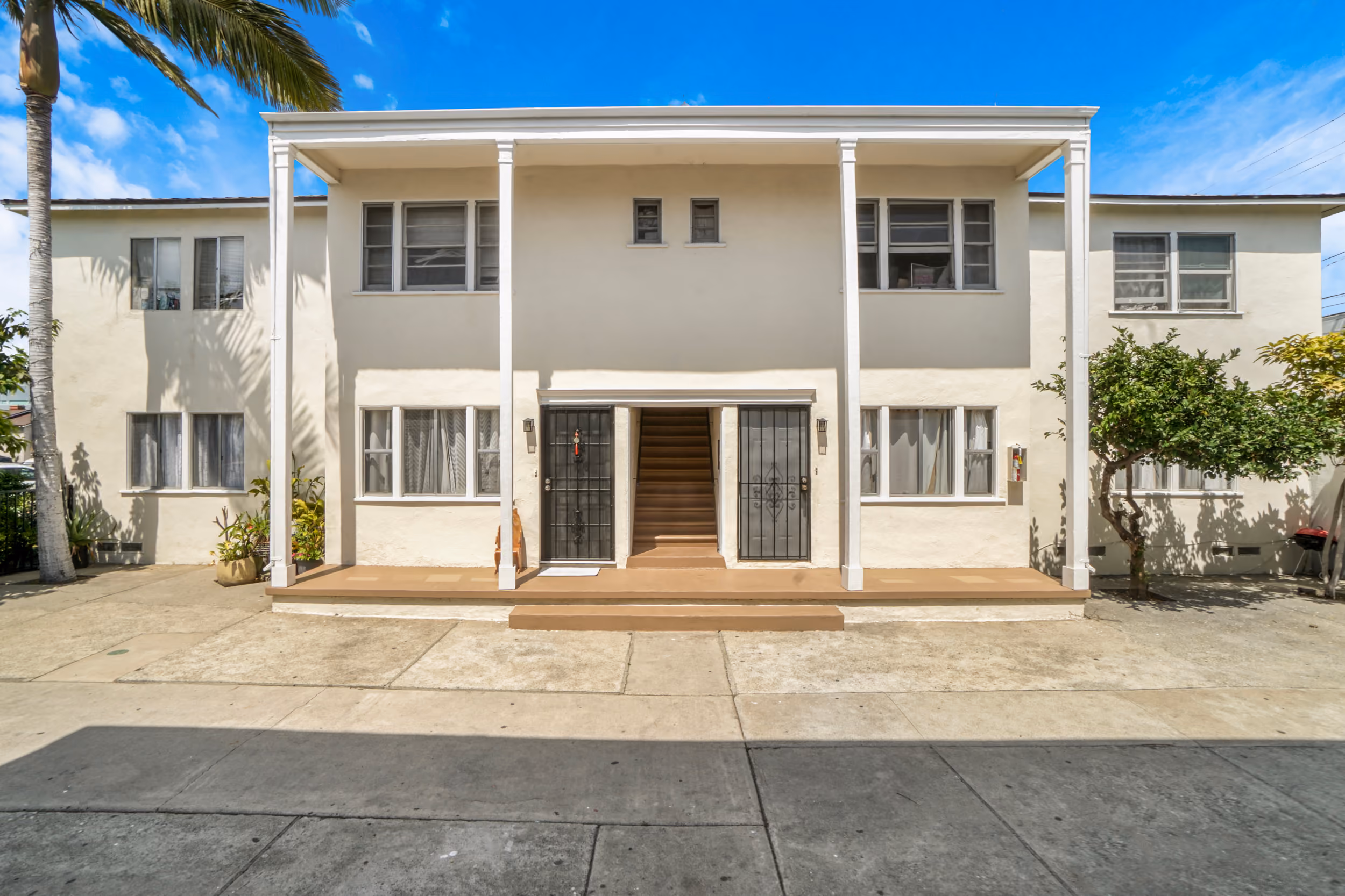 4-unit multifamily apartment building at 12314 Washington Pl, Culver City, CA 90066