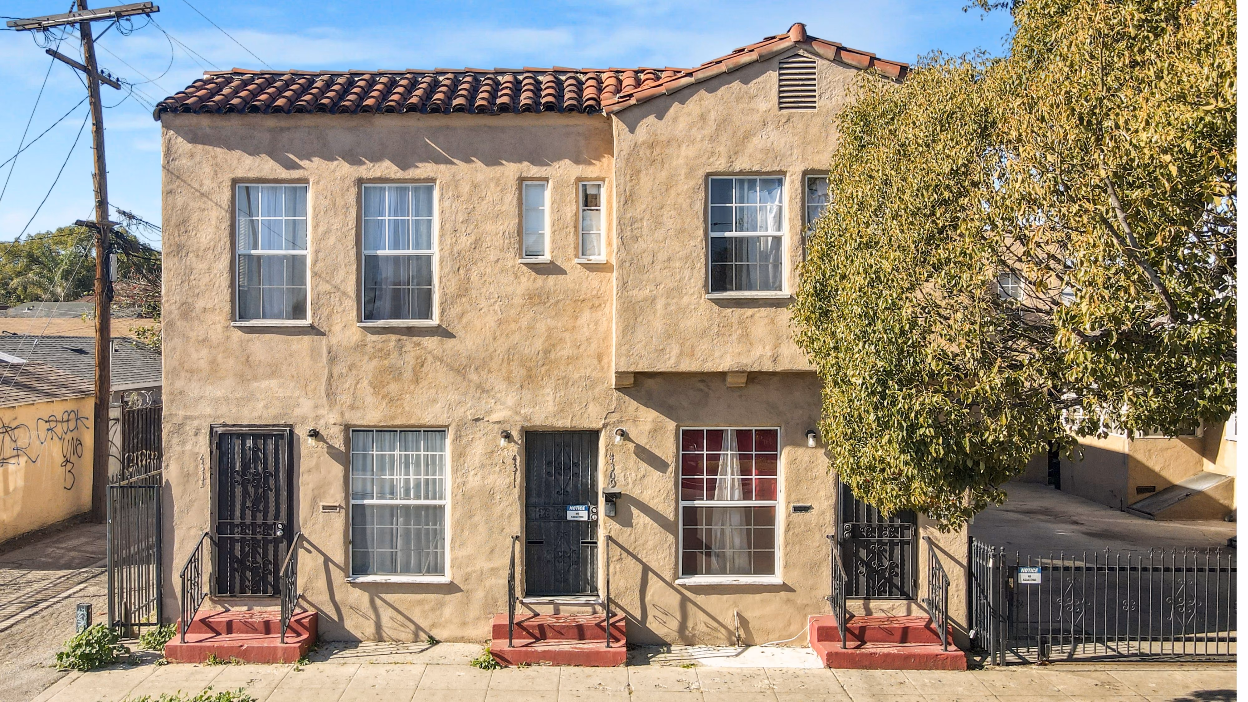 8-unit multifamily apartment building at 838 E 43rd St, Los Angeles, CA 90011