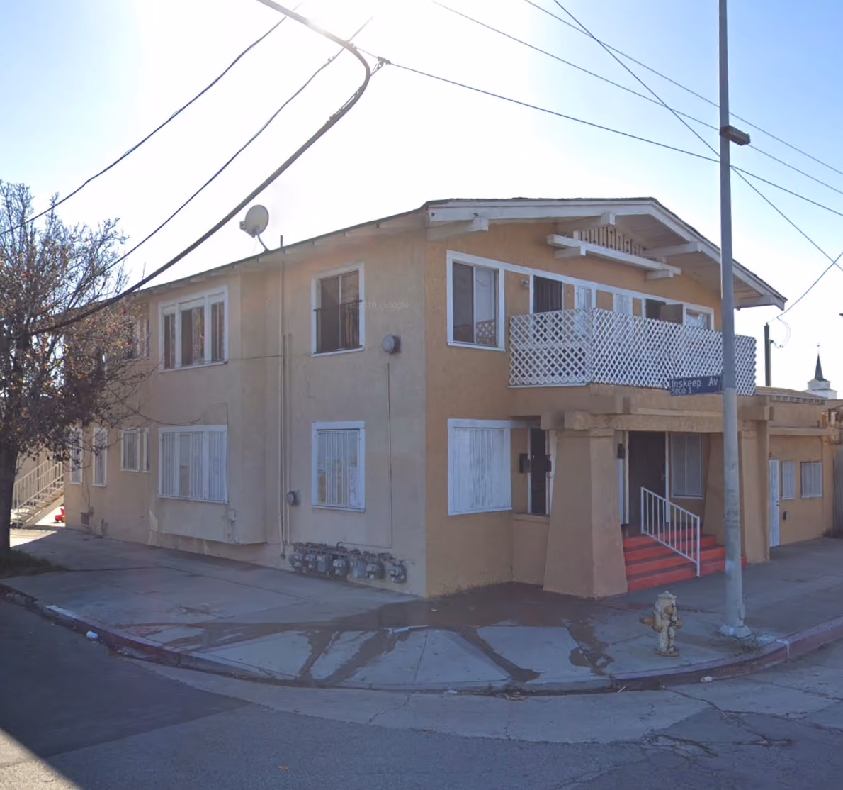 6-unit multifamily apartment building at 200 W Slauson Ave, Los Angeles, CA 90003