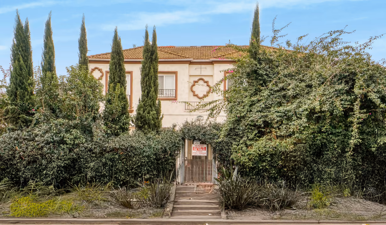 17-unit multifamily apartment building at 602-608 W 75th St, Los Angeles, CA 90044