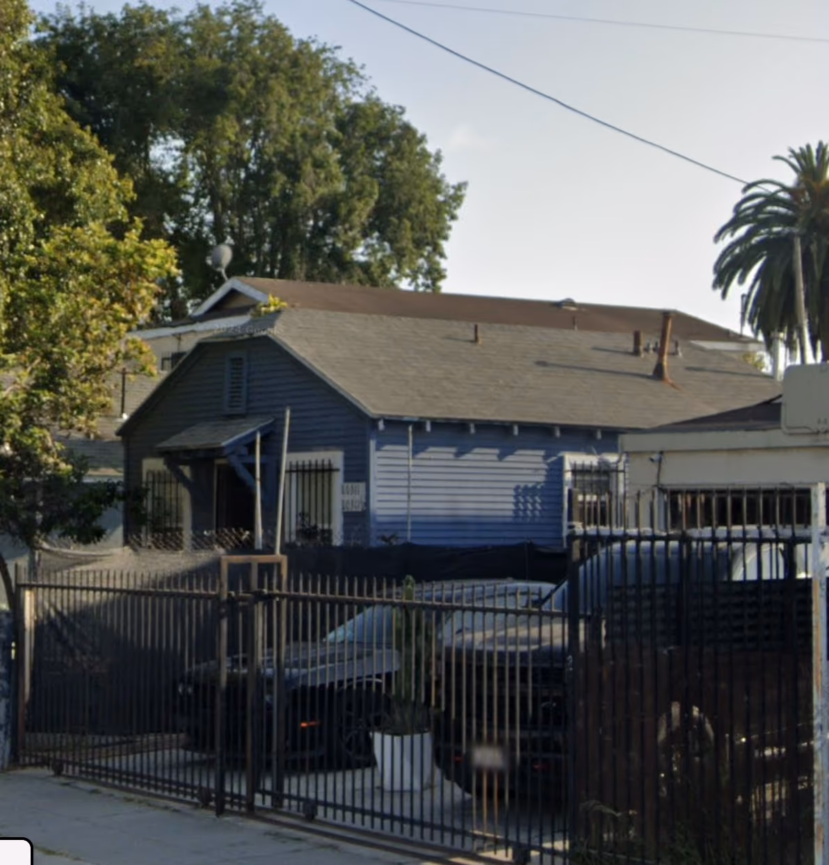 5-unit multifamily apartment building at 10311 S Figueroa St, Los Angeles, CA 90003