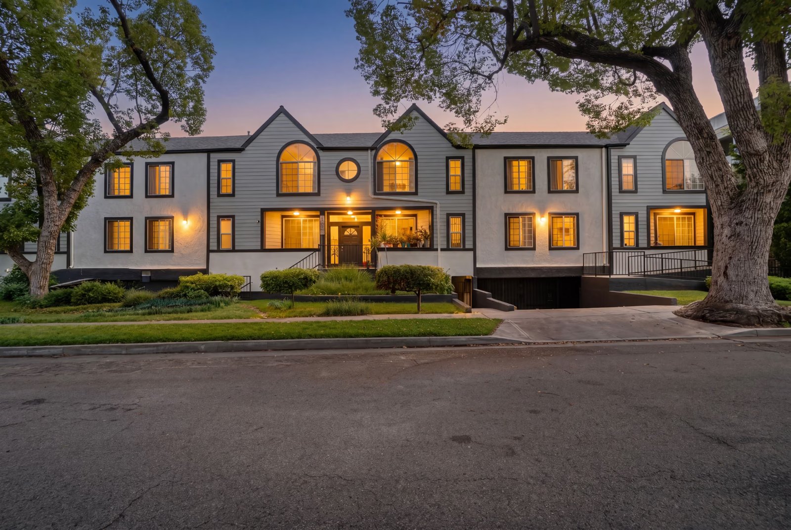 23-unit multifamily apartment building at 519 South St, Glendale