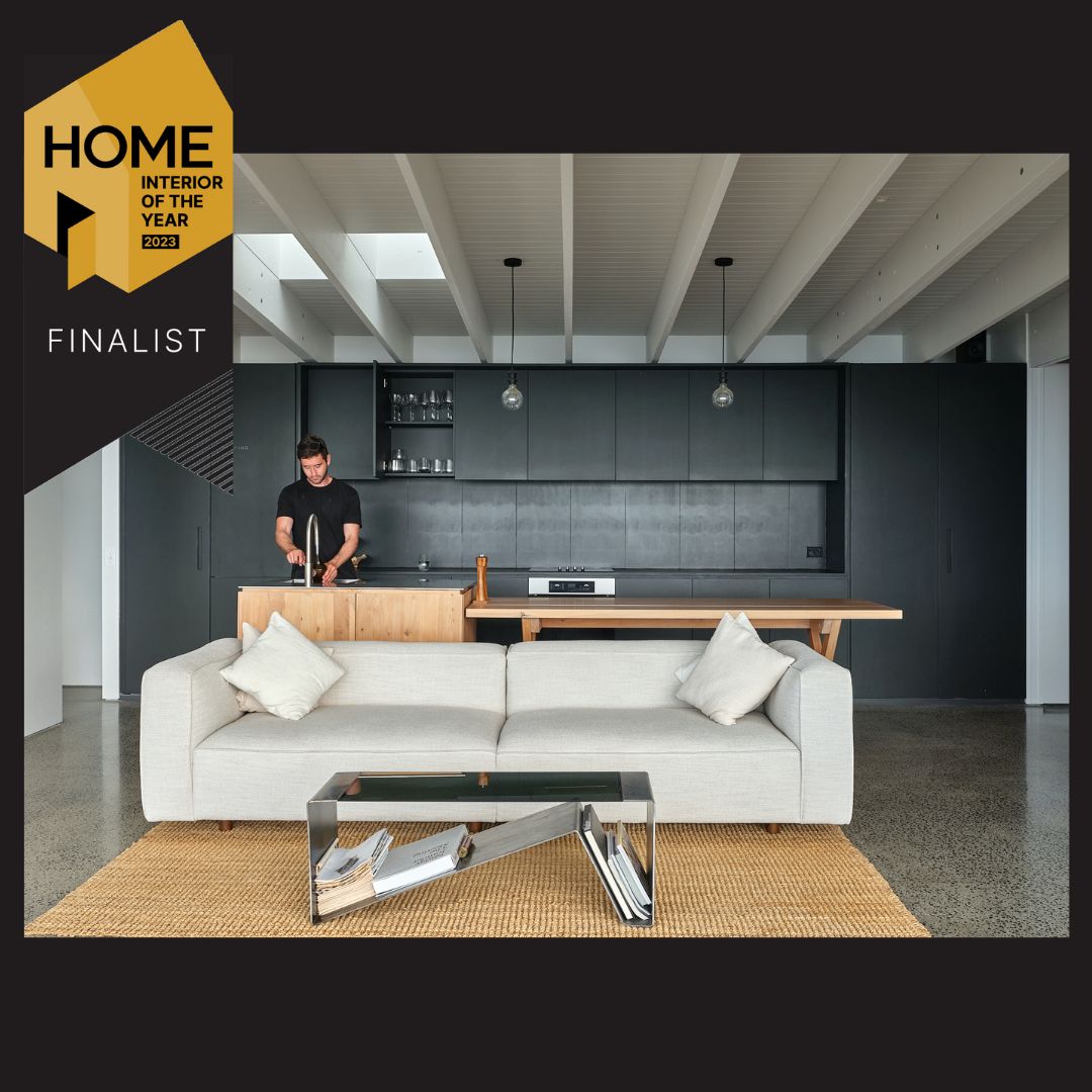 MDA House Kitchen of the year finalist by Matt Deeb Architecture: Modern living room and kitchen. 