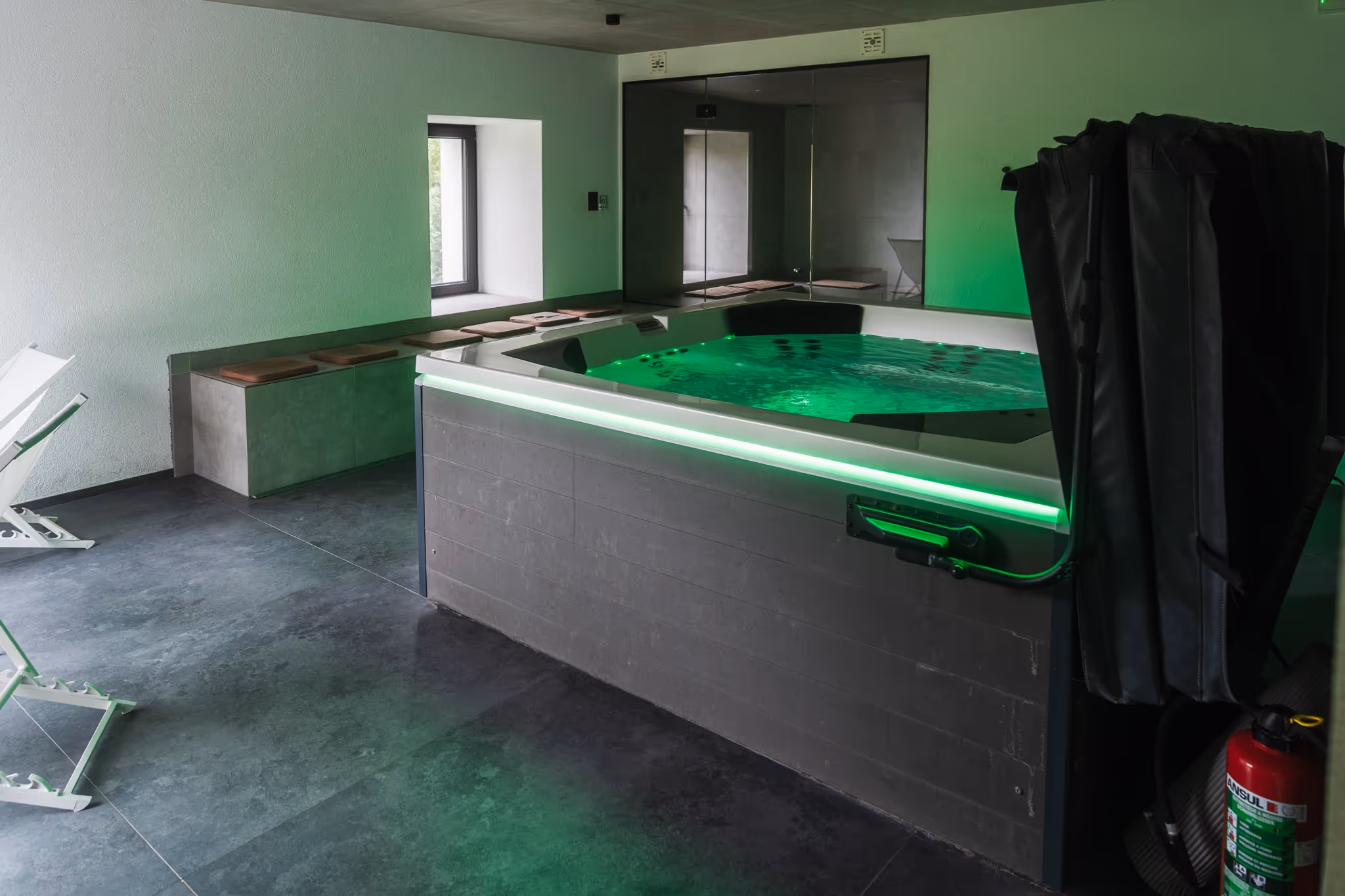 wellness- en spa-bubbeljacuzzi